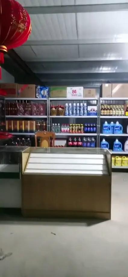 探访城市角落的“百宝箱” 一家老牌日用百货店的坚守与创新